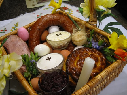 Ukrainian-Traditional-Easter-Basket.jpg