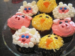 Farm Animal cupcakes - sheeps, pigs, chicks